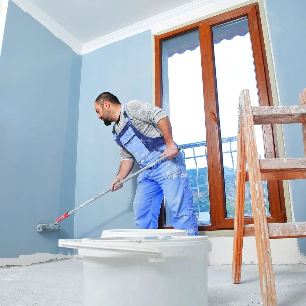 Tehli̇keli̇ Ve Çok Tehli̇keli̇ İşlerde İnşaat Boyaciliği Eği̇ti̇mi̇ ve Profesyonel Gelişim